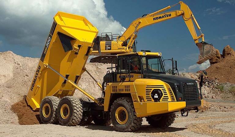 Dump truck which can move tightly (Articulated dump truck HM300)