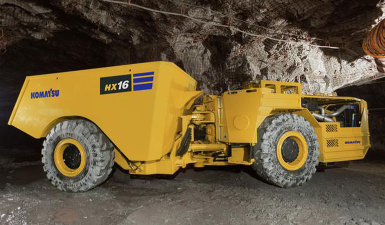 Dump truck that works in the underground