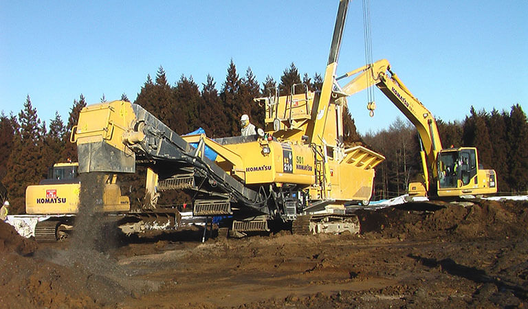 Machine which improves soil