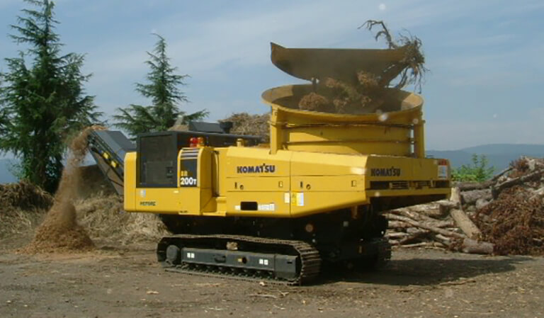 Equipment for breaking trees into pieces