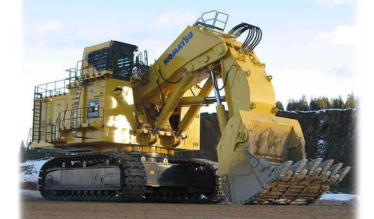 Super-large hydraulic excavator PC8000