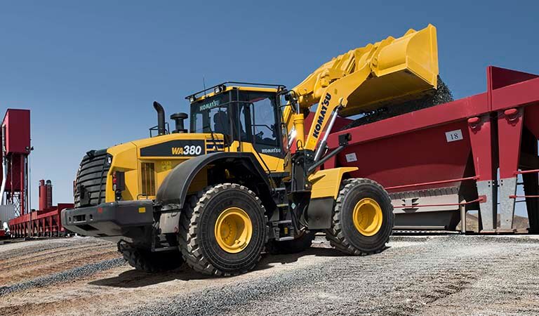 Medium-sized wheel loader WA380